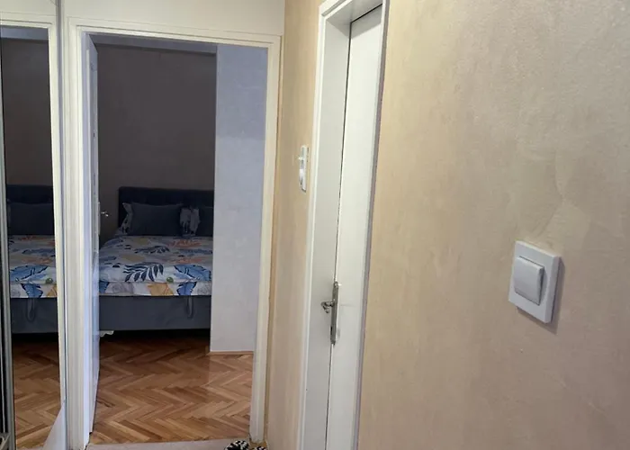 Apartman Nira